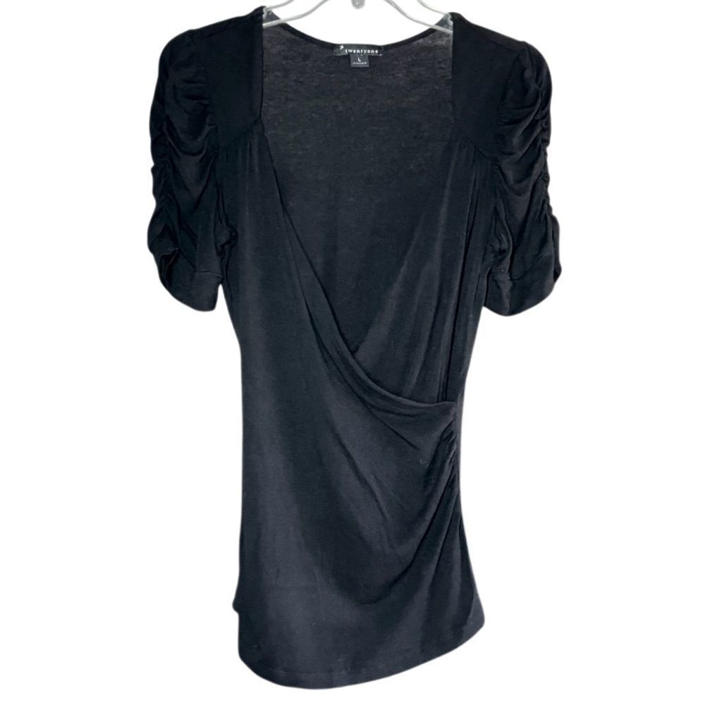 Twentyone Vintage Short Sleeve Surplice Knit Top in Dark Black Womens L